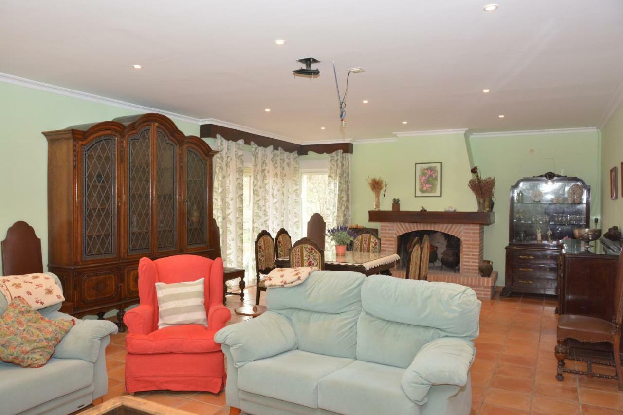 Chalet San Bernardo โตเลโด ภายนอก รูปภาพ